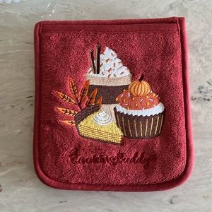 Thanksgiving Cooking Buddy by Campanelli